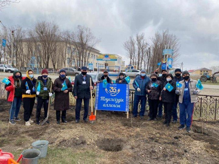 "Бір тал кессең, он тал ек"
