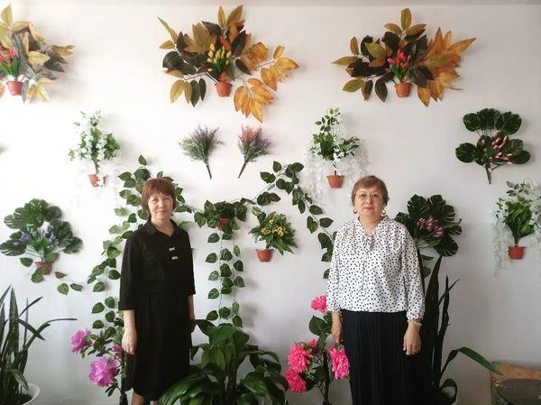 Мектебіміздің биология пәнінің мұғалімі Г.К.Нурахметованың жетекшілігімен "Оқуға құштар мектеп" жобасымен ұштастырылып, "Жасыл мектеп-2022" бұрышы ашылды. Бұрыштың ашылуына 2010 жылғы мектеп түлектері өз демеушіліктерін көрсетті.