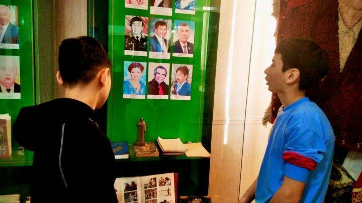 М.Х.Омарова мектеп жанындағы интернат тәрбиеленушілерімен мұражайға саяхат жасады.