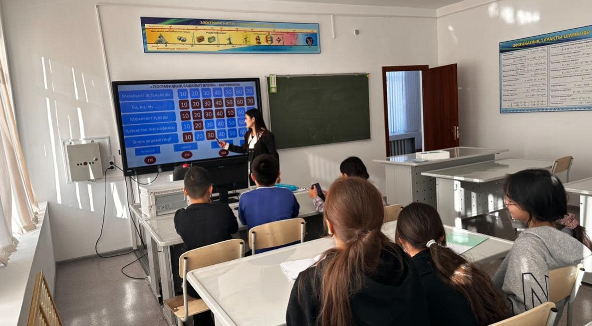9-10 сынып оқушылары арасында  “Туризм географиясы”  үйірмесінің жоспарына сәкес “Әлем кереметтері” атты тақырыпта зияткерлік ойын өткізілді.